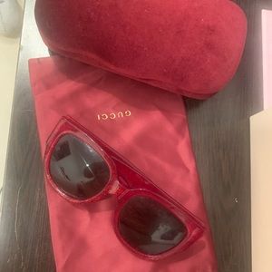 Gucci sunglases